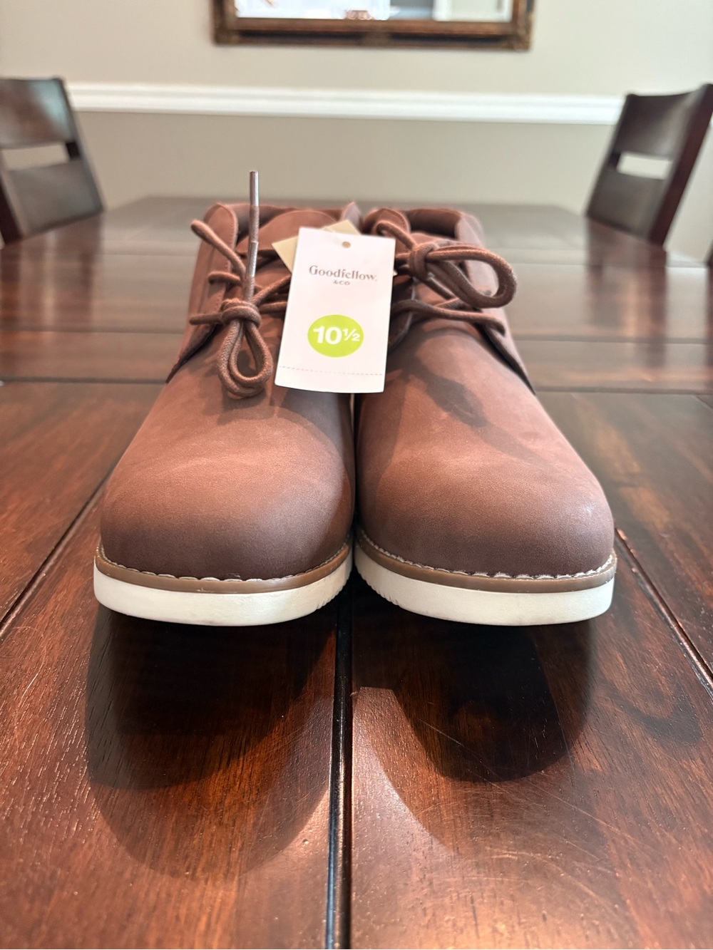 Men’s Size 10.5 Brown faux leather ankle boots with white sole